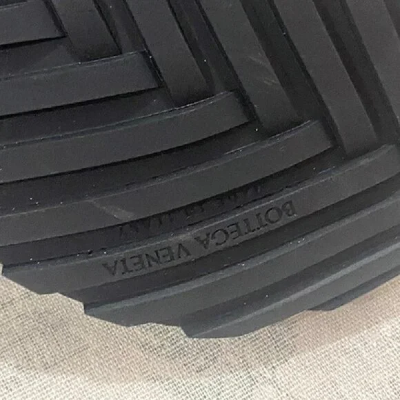 Bottega Veneta Green & Silver Sneakers - Picture 5 of 8